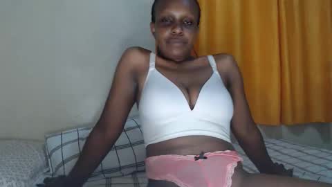 Snapshot of miss_reina21 chatting on 10, 5, 2026 Reina online show from 10, 5, 2026