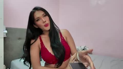 Snapshot of miss_scarletslut chatting on 1, 7, 2026 Scarlet Slut online show from 1, 7, 2026