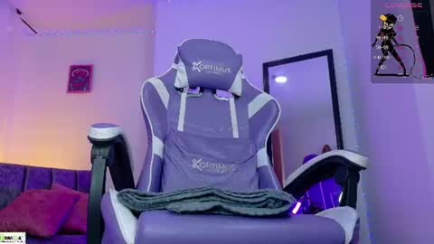 Snapshot of miss_scarllet chatting on 12, 6, 2026 100 thumbs up online show from 12, 6, 2026