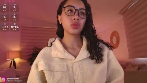 Snapshot of miss_sidney chatting on 25, 5, 2026 Amy Olivera online show from 25, 5, 2026