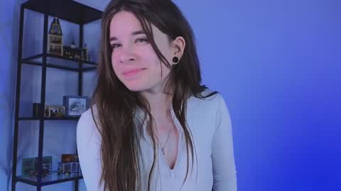 Snapshot of miss_spider chatting on 21, 1, 2025 Spider girl Help me reach 10 likes online show from 21, 1, 2025