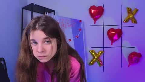 Snapshot of miss_spider chatting on 20, 2, 2025 Spider girl Help me reach 10 likes online show from 20, 2, 2025