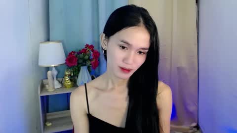 Snapshot of miss_sunshinex chatting on 4, 2, 2025 Shine online show from 4, 2, 2025