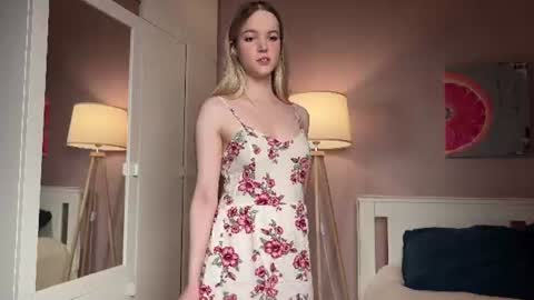Snapshot of miss_sweetdream chatting on 30, 7, 2026 Emily online show from 30, 7, 2026