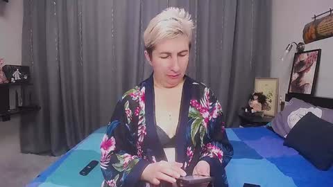 Snapshot of miss_tasha_kom chatting on 6, 12, 2024 miss_tasha_kom online show from 6, 12, 2024