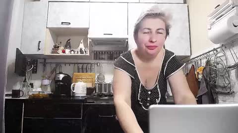Snapshot of miss_tasha_kom chatting on 5, 1, 2025 miss_tasha_kom online show from 5, 1, 2025