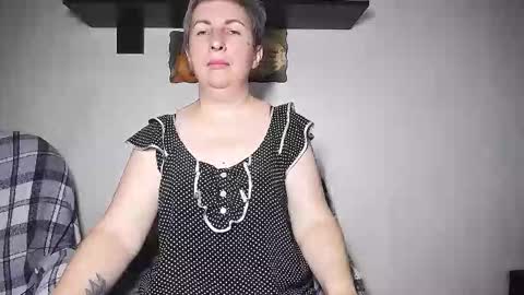 Snapshot of miss_tasha_kom chatting on 19, 9, 2025 miss_tasha_kom online show from 19, 9, 2025