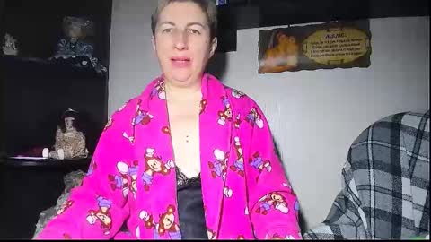 Snapshot of miss_tasha_kom chatting on 19, 10, 2025 miss_tasha_kom online show from 19, 10, 2025
