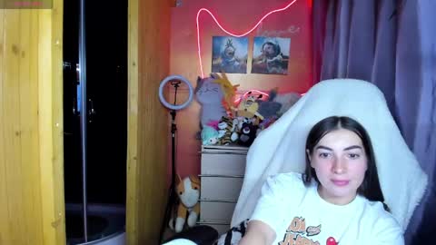 Snapshot of miss_tasy chatting on 19, 5, 2026 Melanie January 15th is my birthday there will be an interesting show online show from 19, 5, 2026