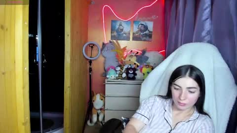 Snapshot of miss_tasy chatting on 29, 5, 2026 Melanie January 15th is my birthday there will be an interesting show online show from 29, 5, 2026