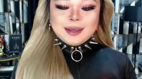 Snapshot of miss_tyraxxx chatting on 25, 10, 2025 Tyra Davenport online show from 25, 10, 2025