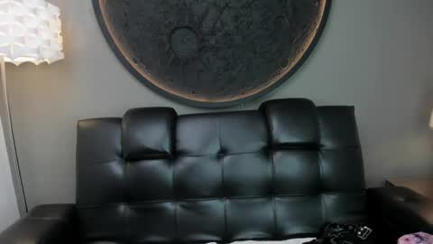 Snapshot of miss_vaiolette chatting on 10, 3, 2025 Vaiolette online show from 10, 3, 2025