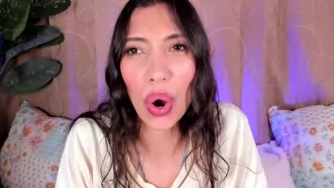 Snapshot of miss_veronica2 chatting on 19, 6, 2026 Miss Veronica online show from 19, 6, 2026
