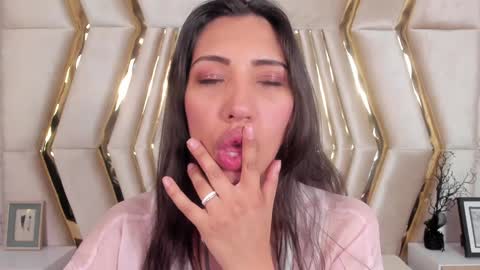 Snapshot of miss_veronicaa chatting on 12, 12, 2024 Veronica summer 7AM to 1500 PM hour GMT-5 online show from 12, 12, 2024