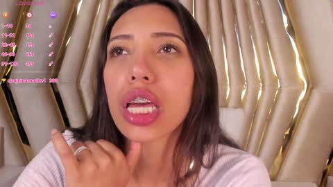 Snapshot of miss_veronicaa chatting on 17, 12, 2024 Veronica summer 7AM to 1500 PM hour GMT-5 online show from 17, 12, 2024