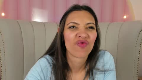 Snapshot of miss_veronicaa chatting on 4, 1, 2025 Veronica summer 7AM to 1500 PM hour GMT-5 online show from 4, 1, 2025