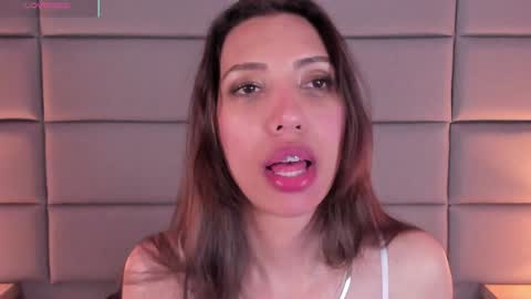 Snapshot of miss_veronicaa chatting on 22, 1, 2025 Veronica summer 7AM to 1500 PM hour GMT-5 online show from 22, 1, 2025