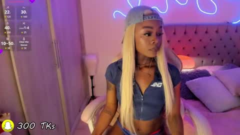 Snapshot of miss_west chatting on 22, 5, 2026 Tay Tay Independent Model online show from 22, 5, 2026