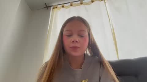 Snapshot of missalannahmm chatting on 19, 6, 2026 Alannah online show from 19, 6, 2026