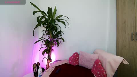 Snapshot of missangeldust chatting on 27, 4, 2026 missangeldust online show from 27, 4, 2026
