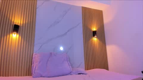 Snapshot of missarii28 chatting on 31, 10, 2025 Mis Ari online show from 31, 10, 2025