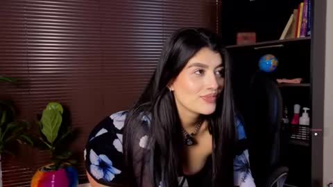 Laura online show from 17, 7, 2026