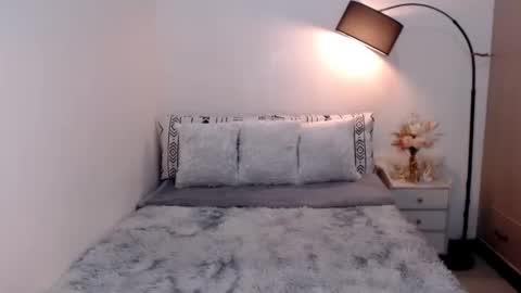 Ms. Aubrey Fox online show from 6, 12, 2024