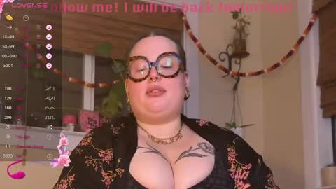 Snapshot of missbika chatting on 18, 12, 2024 Miss Bika online show from 18, 12, 2024