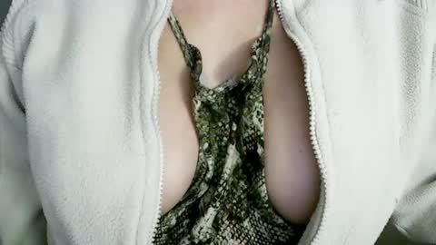 Snapshot of missbiny chatting on 24, 6, 2026 Avamlash online show from 24, 6, 2026