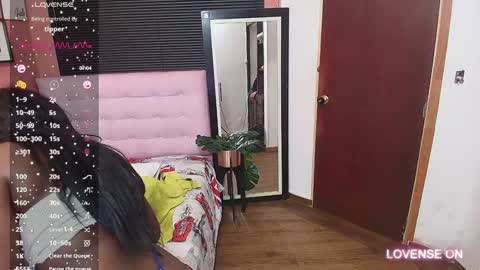 Miss Evelyn  online show from 8, 12, 2024