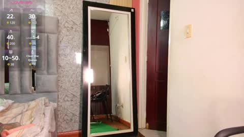 Miss Evelyn  online show from 19, 10, 2025