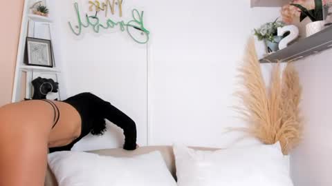 Snapshot of missbrasil_ chatting on 20, 6, 2026 Sara Vanegas online show from 20, 6, 2026