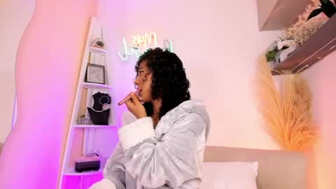 Snapshot of missbrasil_ chatting on 27, 7, 2026 Sara Vanegas online show from 27, 7, 2026
