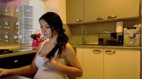 Snapshot of missbya chatting on 13, 11, 2025 missbya online show from 13, 11, 2025