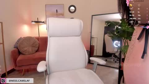 Camila Flores online show from 18, 2, 2026