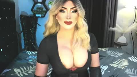 Snapshot of misschannel4sub chatting on 23, 7, 2026 PRIESTESS CHANNEL online show from 23, 7, 2026