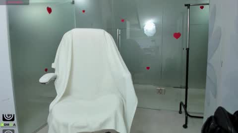 Miss Domina online show from 4, 2, 2026