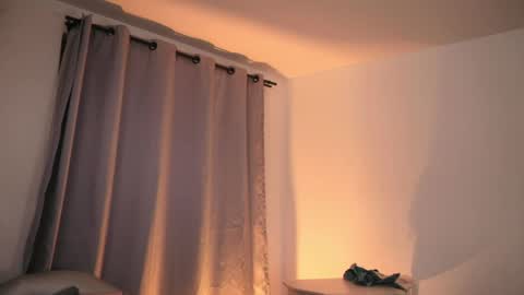 Snapshot of misselektra__ chatting on 26, 5, 2026 ELEKTRA online show from 26, 5, 2026