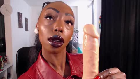 Emilie Diaz online show from 11, 3, 2026