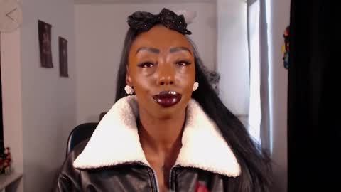 Emilie Diaz online show from 28, 3, 2026