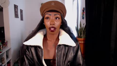 Emilie Diaz online show from 7, 4, 2026