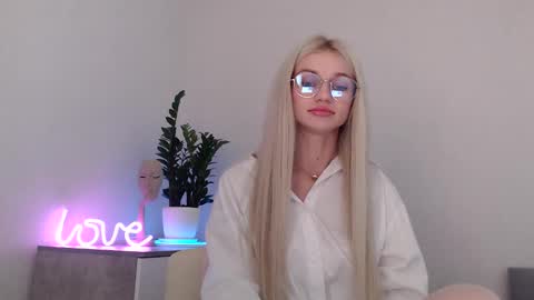 EMMA online show from 1, 12, 2024