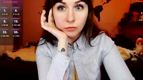 Snapshot of missgenevaonceagain chatting on 12, 3, 2025 G online show from 12, 3, 2025