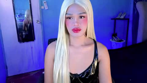 im your queen steffie online show from 9, 4, 2026