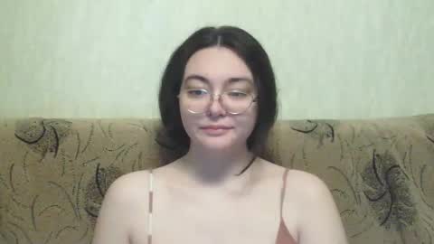 Snapshot of missis_mona chatting on 9, 3, 2025 missis mona online show from 9, 3, 2025