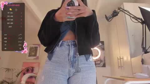 Ania online show from 4, 3, 2025