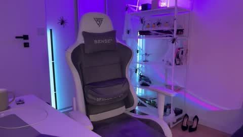 Snapshot of misslalii chatting on 22, 10, 2025 misslalii online show from 22, 10, 2025