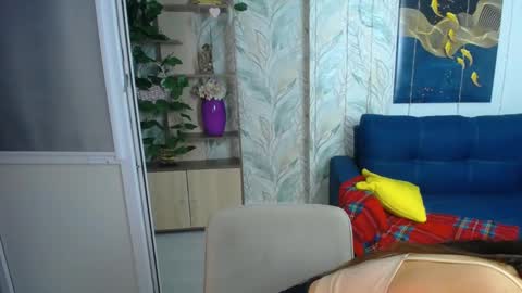 Snapshot of misslauraslim chatting on 1, 2, 2026 MissLaura online show from 1, 2, 2026