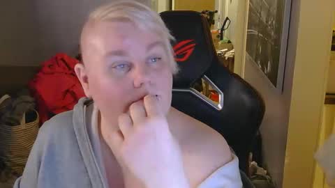 Snapshot of misslj90 chatting on 14, 4, 2026 misslj90 online show from 14, 4, 2026