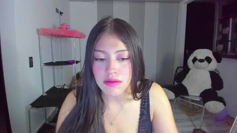Snapshot of missloren333 chatting on 5, 1, 2025 missloren333 online show from 5, 1, 2025